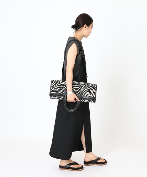 journal standard L'essage（ジャーナルスタンダードレサージュ）の「TWカルゼ ジャンパーワンピース◆2（ジャンパースカート・レディース・ブラック/カーキ・FREE）」の9枚目の写真