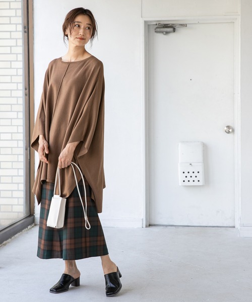 LEPSIM（レプシィム）の「【驚くほど、かるーーーい】スマホショルダー　236411（ショルダーバッグ・レディース・ブラック/ブラウン/シルバー/アイボリー/ピンク・ONE SIZE）」の11枚目の写真