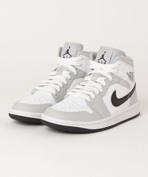 JORDAN BRAND | WMNS AIR JORDAN 1 MID　BQ6472-015(スニーカー)