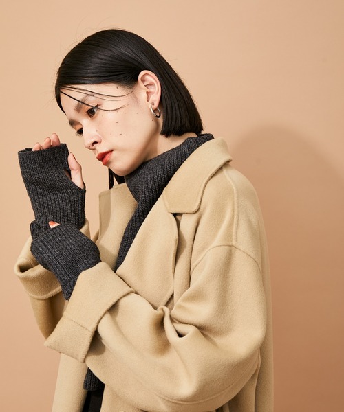 ADAM ET ROPE'(アダムエロペ)の「<SETアイテム>ニットベスト&アームウォーマー(ニット/セーター・レディース・チャコールグレー/オフホワイト・FREE)」の14枚目の写真