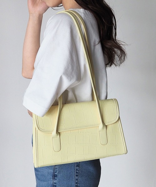 Riberry(リベリー)の「型押しスクエアショルダーバッグ(ハンドバッグ・レディース・ホワイト/ブラック/ブラウン/イエロー/グリーン・FREE)」の5枚目の写真