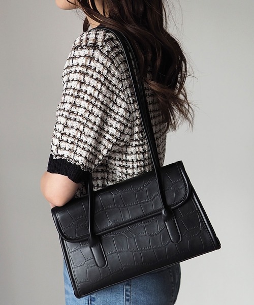 Riberry(リベリー)の「型押しスクエアショルダーバッグ(ハンドバッグ・レディース・ホワイト/ブラック/ブラウン/イエロー/グリーン・FREE)」の3枚目の写真