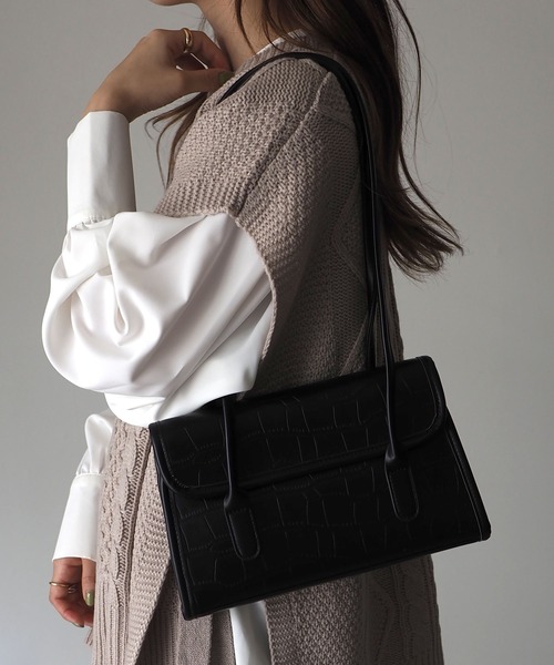 Riberry(リベリー)の「型押しスクエアショルダーバッグ(ハンドバッグ・レディース・ホワイト/ブラック/ブラウン/イエロー/グリーン・FREE)」の8枚目の写真