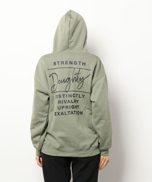 GGD（ジージーディー）の「オーバーサイズ裏起毛ワンポイントパーカー（パーカー・レディース・ブラック/グリーン/ブラウン・L/LL/M）」の5枚目の写真