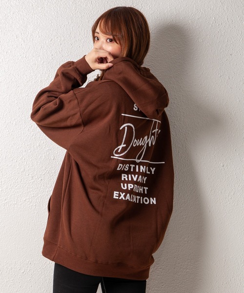 GGD（ジージーディー）の「オーバーサイズ裏起毛ワンポイントパーカー（パーカー・レディース・ブラック/グリーン/ブラウン・L/LL/M）」の2枚目の写真