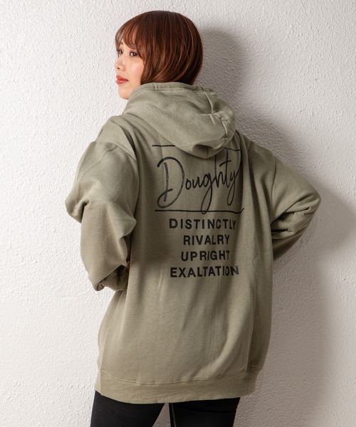 GGD（ジージーディー）の「オーバーサイズ裏起毛ワンポイントパーカー（パーカー・レディース・ブラック/グリーン/ブラウン・L/LL/M）」の3枚目の写真