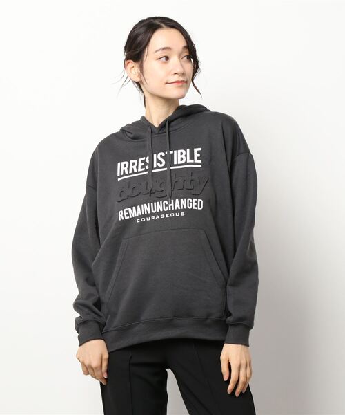 GGD（ジージーディー）の「オーバーサイズ裏起毛ワンポイントパーカー（パーカー・レディース・ブラック/グリーン/ブラウン・L/LL/M）」の13枚目の写真