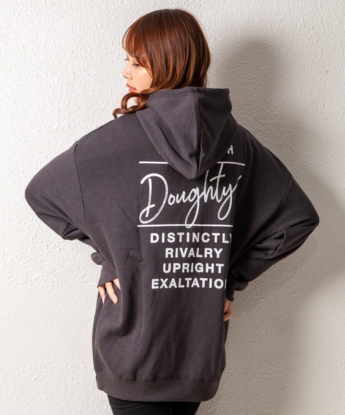 GGD（ジージーディー）の「オーバーサイズ裏起毛ワンポイントパーカー（パーカー・レディース・ブラック/グリーン/ブラウン・L/LL/M）」の8枚目の写真