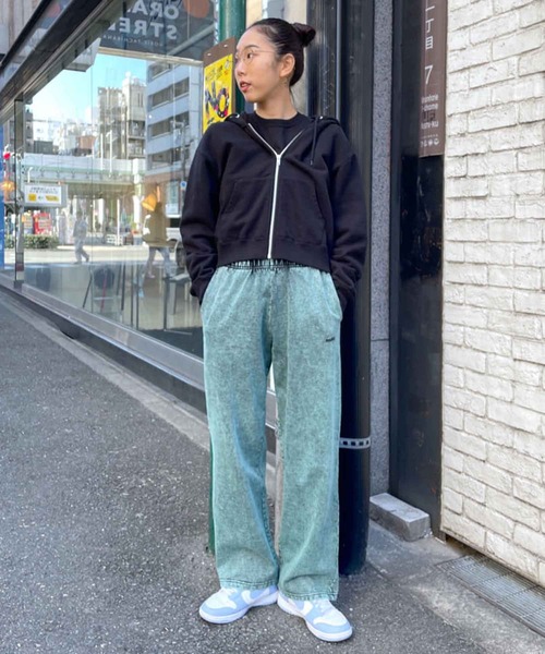 X-girl(エックスガール)の「COMPACT ZIP UP HOODIE(パーカー・レディース・アッシュ/ライトグリーン/ブラック・S/M)」の18枚目の写真