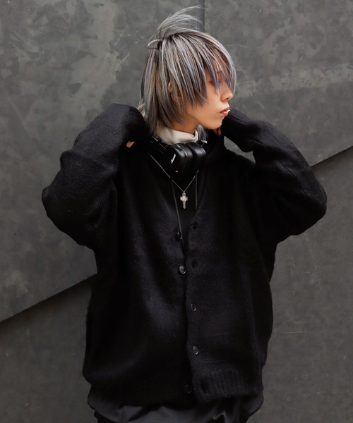 Bling Leads(ブリングリーズ)の「Z)【BLINGLEADS】721806 ビッグシルエット Vネックカーディガン(カーディガン/ボレロ・メンズ・ブルー/グリーン/レッド/チャコールグレー/マスタード/ライトグレー/ブラック/エメラルド/オレンジ・LARGE/MEDIUM)」の2枚目の写真