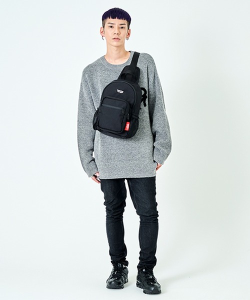 Manhattan Portage（マンハッタンポーテージ）の「Cobble Hill Sling Bag（ショルダーバッグ・メンズ・ブラック・SMALL）」の9枚目の写真