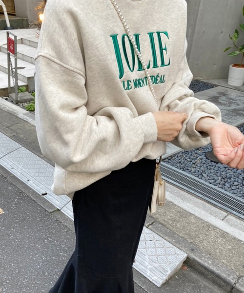 one after another NICE CLAUP（ワンアフターアナザーナイスクラップ）の「ビックシルエットロゴ刺繍スウェット（スウェット・レディース・グレー/オートミール/オフホワイト・FREE）」の4枚目の写真