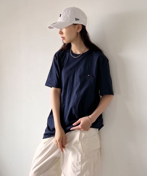 TOMMY HILFIGER（トミーヒルフィガー）の「TOMMY HILFIGER(トミーヒルフィガー) / Core Flag Tee フラッグロゴ刺繍 半袖 Tシャツ（Tシャツ/カットソー・レディース・ホワイト/ブラック/ネイビー/グレー・S/M/L）」の16枚目の写真