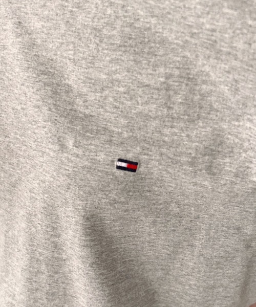 TOMMY HILFIGER（トミーヒルフィガー）の「TOMMY HILFIGER(トミーヒルフィガー) / Core Flag Tee フラッグロゴ刺繍 半袖 Tシャツ（Tシャツ/カットソー・レディース・ホワイト/ブラック/ネイビー/グレー・S/M/L）」の5枚目の写真