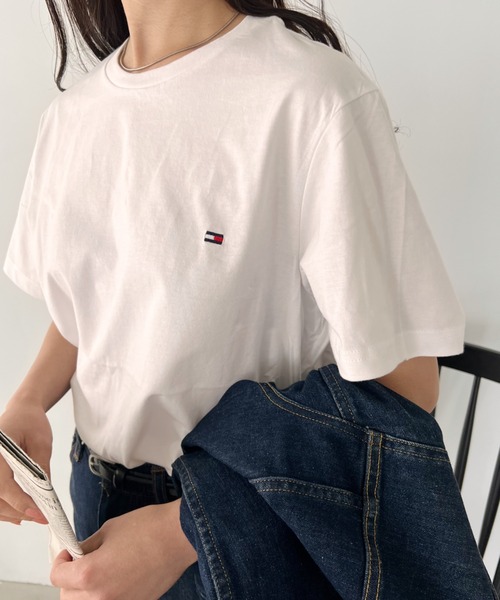 TOMMY HILFIGER（トミーヒルフィガー）の「TOMMY HILFIGER(トミーヒルフィガー) / Core Flag Tee フラッグロゴ刺繍 半袖 Tシャツ（Tシャツ/カットソー・レディース・ホワイト/ブラック/ネイビー/グレー・S/M/L）」の10枚目の写真
