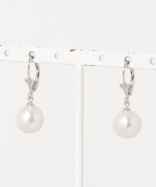 MUSES(ミューズ)の「【W】【it】【MUSES】オーバル淡水パールフープピアス(ピアス(両耳用)・レディース・ゴールド/シルバー・FREE)」の2枚目の写真