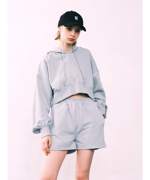 ENVYM(アンビー)の「ショートスエットPK(パーカー・レディース・ホワイト/ブルー/ブラック・FREE)」の3枚目の写真