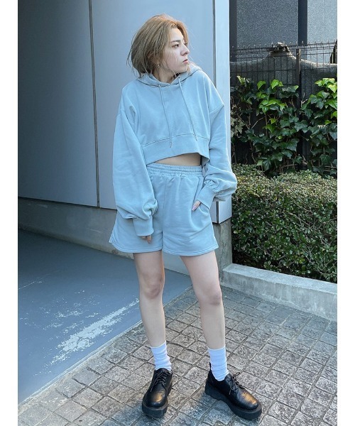 ENVYM(アンビー)の「ショートスエットPK(パーカー・レディース・ホワイト/ブルー/ブラック・FREE)」の8枚目の写真