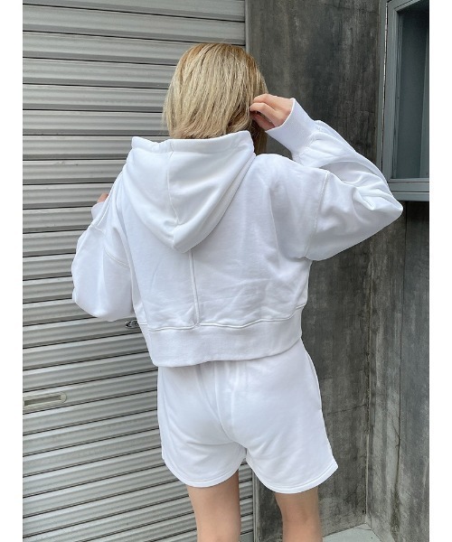 ENVYM(アンビー)の「ショートスエットPK(パーカー・レディース・ホワイト/ブルー/ブラック・FREE)」の13枚目の写真