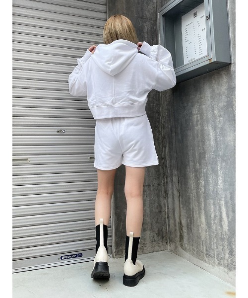 ENVYM(アンビー)の「ショートスエットPK(パーカー・レディース・ホワイト/ブルー/ブラック・FREE)」の15枚目の写真