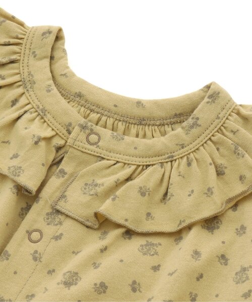 Ampersand(アンパサンド)の「premier 花柄フリル衿バルーンロンパース(ロンパース・キッズ・クリーム/オフホワイト/ピンク・60/70/80)」の7枚目の写真
