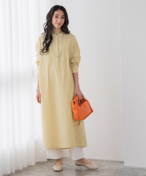 Pierrot（ピエロ）の「ロングシャツワンピース（シャツワンピース・レディース・オフホワイト/グレイッシュベージュ/イエロー・M/L）」の4枚目の写真