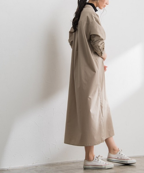 Pierrot（ピエロ）の「ロングシャツワンピース（シャツワンピース・レディース・オフホワイト/グレイッシュベージュ/イエロー・M/L）」の5枚目の写真
