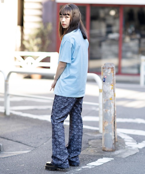 X-girl（エックスガール）の「MILLS LOGO S/S TEE /ミルズロゴ　Tシャツ（Tシャツ/カットソー・レディース・ライトパープル/ブラック/ホワイト/ライトブルー・L/S/M/XL）」の11枚目の写真