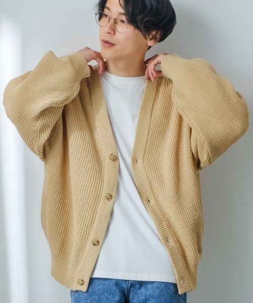 improves（インプローブス）の「【improves】ハイバルキー 総片畔 オーバーサイズ Vネック カーディガン（カーディガン/ボレロ・メンズ・ブラック/ベージュ/ブラウン/イエロー/ブルー/グリーン/レッド/ホワイト/ラベンダー/マスタード/ライトグリーン・MEDIUM/LARGE）」の4枚目の写真