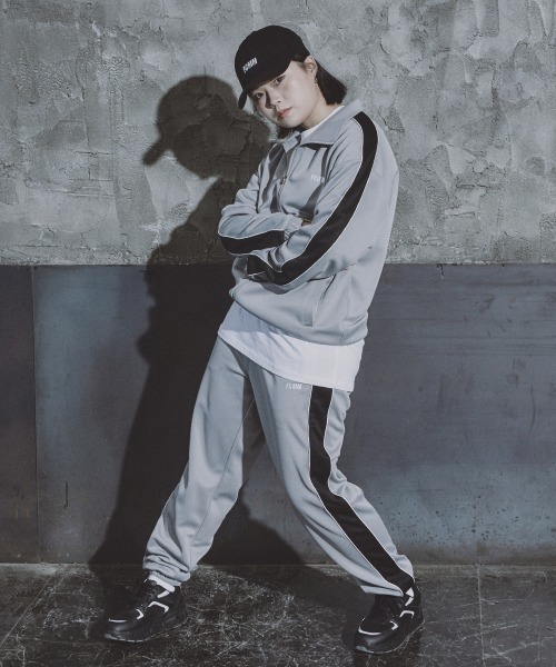 FCMM（エフシーエムエム）の「TWO WAY TRACK JACKET/トゥーウェイトラックジャケット（その他アウター・メンズ・ブラック/グレー・MEDIUM/LARGE）」の17枚目の写真