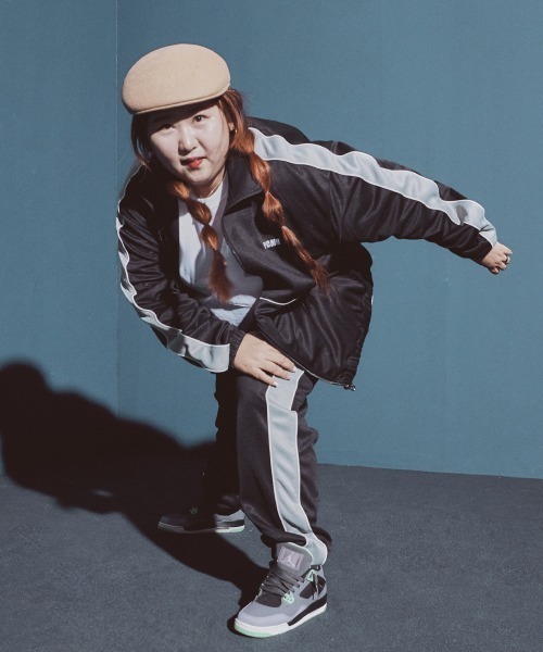 FCMM（エフシーエムエム）の「TWO WAY TRACK JACKET/トゥーウェイトラックジャケット（その他アウター・メンズ・ブラック/グレー・MEDIUM/LARGE）」の9枚目の写真