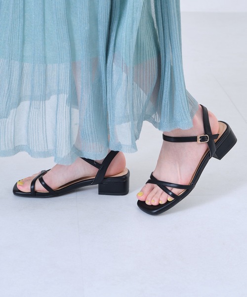 WA ORiental TRaffic(ダブルエーオリエンタルトラフィック)の「ナロークロスストラップサンダル/22202(サンダル・レディース・イエロー/ブラック/ベージュ・L/LL/S/M/SS/3L)」の8枚目の写真