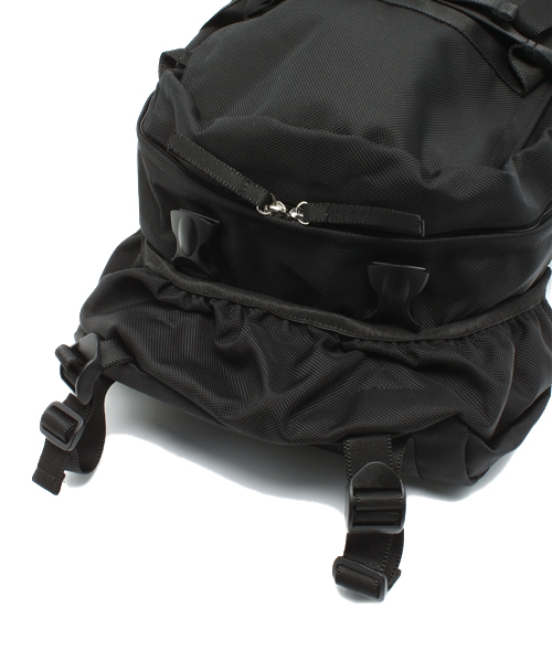 WHO'S WHO gallery（フーズフーギャラリー）の「【rinevuos】SK8 PACK2（バックパック/リュック・メンズ・ブラック・FREE）」の14枚目の写真