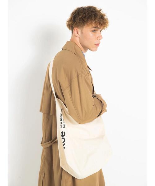 koe（コエ）の「キャンバスワンショルダーバッグ（ショルダーバッグ・レディース・ライトカーキ/アイボリー/ブラック・FREE）」の2枚目の写真