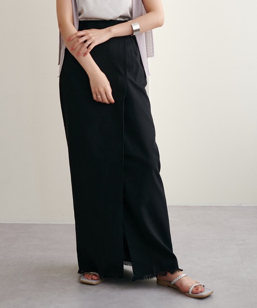 natural couture（ナチュラルクチュール）の「【WEB限定サイズあり】【大人ナチュ】大人のアシメスリットスカート（スカート・レディース・ブラック/ベージュ/レッド・MEDIUM/LARGE）」の2枚目の写真