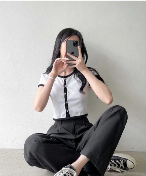 SONA（ソナ）の「SONYUNARA 配色クロップ半袖カーディガン（カーディガン/ボレロ・レディース・スカイブルー/ブラック/アイボリー・FREE）」の13枚目の写真