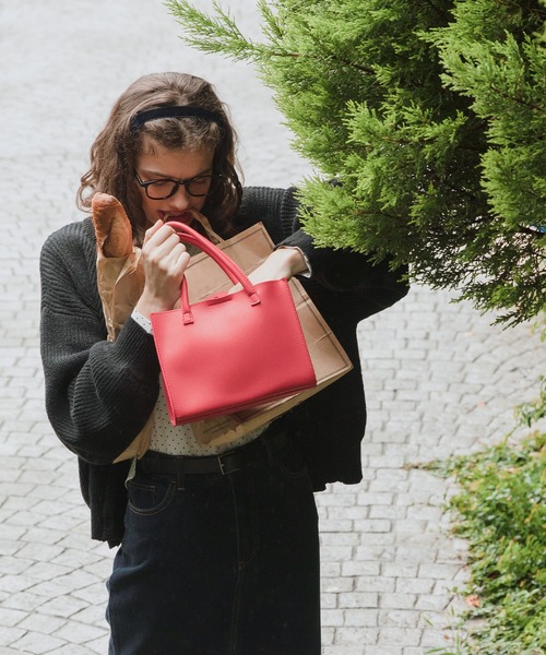 BONLECILL(ボンルシール)の「ボリュームスリーブ畦編みニットカーディガン(カーディガン/ボレロ・レディース・ブラック/レッド/ピンク/ブルー/グリーン/アイボリー/ブラウン/ブラック系1・FREE)」の15枚目の写真