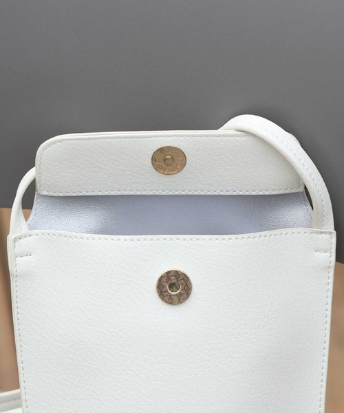 HONEYSUCKLE ROSE（ハニーサックルローズ）の「【HONEYSUCKLE ROSE】フェイクレザーミニポーチショルダー（ショルダーバッグ・レディース・ブラック/オフホワイト/イエロー・ONE SIZE）」の14枚目の写真