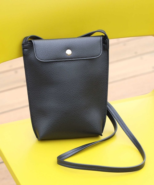 HONEYSUCKLE ROSE（ハニーサックルローズ）の「【HONEYSUCKLE ROSE】フェイクレザーミニポーチショルダー（ショルダーバッグ・レディース・ブラック/オフホワイト/イエロー・ONE SIZE）」の12枚目の写真