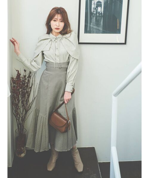 dazzlin（ダズリン）の「2WAYケープリボンブラウス（シャツ/ブラウス・レディース・ブルー/オフホワイト/グレー・FREE）」の11枚目の写真