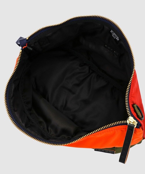 MARNI（マルニ）の「MARNI×PORTER SHOULDER POUCH/ショルダーポーチ（ショルダーバッグ・メンズ・カーキ・ONE SIZE）」の6枚目の写真