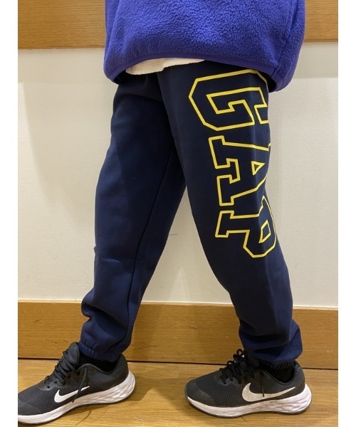GAP（ギャップ）の「GAPロゴジョガーパンツ (キッズ)（スウェットパンツ・キッズ・レッド/ネイビー/チャコールグレー・L/S/XXL/XL/M/XS）」の6枚目の写真