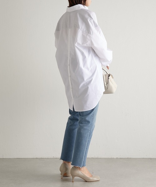 COLLAGE GALLARDAGALANTE（コラージュガリャルダガランテ）の「360度抜かりなし/バックボタン袖ギャザーシャツ（シャツ/ブラウス・レディース・ホワイト/ネイビー/パープル/ブルー・FREE）」の10枚目の写真