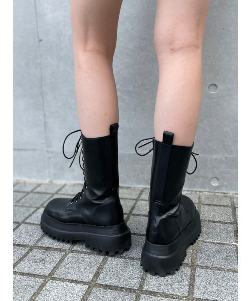 ENVYM(アンビー)の「ボリュームソールレースUP BOOTS(ブーツ・レディース・ホワイト/ブラック・22.5/23.5/24.5)」の11枚目の写真
