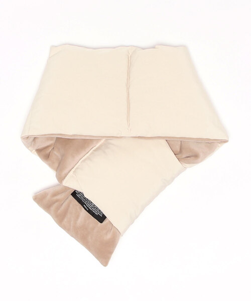 TIMELESS COMFORT（タイムレスコンフォート）の「Finissage(フィニサージュ)スナグマフラー（マフラー・レディース・スモーキーグリーン系/ブラック/グレー/ライトベージュ・ONE SIZE）」の5枚目の写真