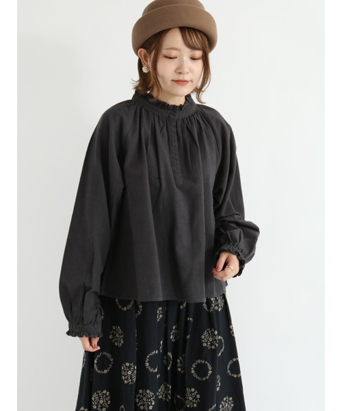 Samansa Mos2（サマンサ モスモス）の「スタンドフリルブラウス（シャツ/ブラウス・レディース・サックスブルー/モカ/チャコール/キナリ・ﾌﾘ-）」の12枚目の写真