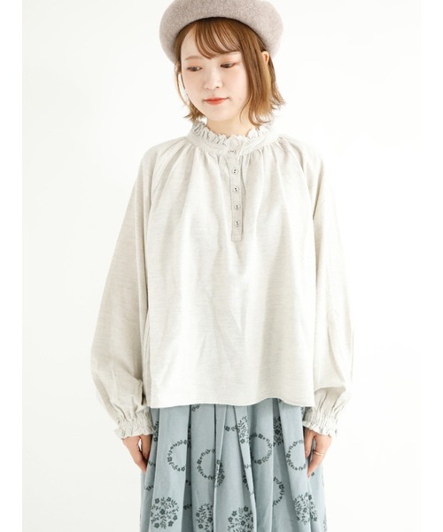 Samansa Mos2（サマンサ モスモス）の「スタンドフリルブラウス（シャツ/ブラウス・レディース・サックスブルー/モカ/チャコール/キナリ・ﾌﾘ-）」の18枚目の写真