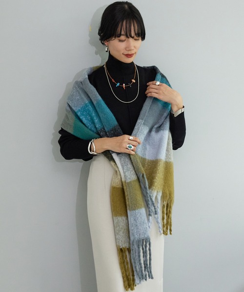 SHENERY（シーナリー）の「リサイクルポリブロックチェックストール（ストール/ショール・レディース・ベージュ/グリーン・FREE）」の2枚目の写真