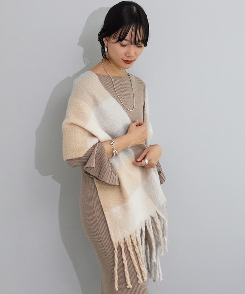 SHENERY（シーナリー）の「リサイクルポリブロックチェックストール（ストール/ショール・レディース・ベージュ/グリーン・FREE）」の9枚目の写真