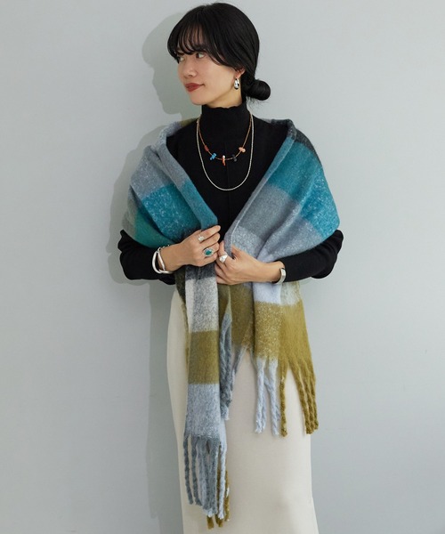 SHENERY（シーナリー）の「リサイクルポリブロックチェックストール（ストール/ショール・レディース・ベージュ/グリーン・FREE）」の20枚目の写真